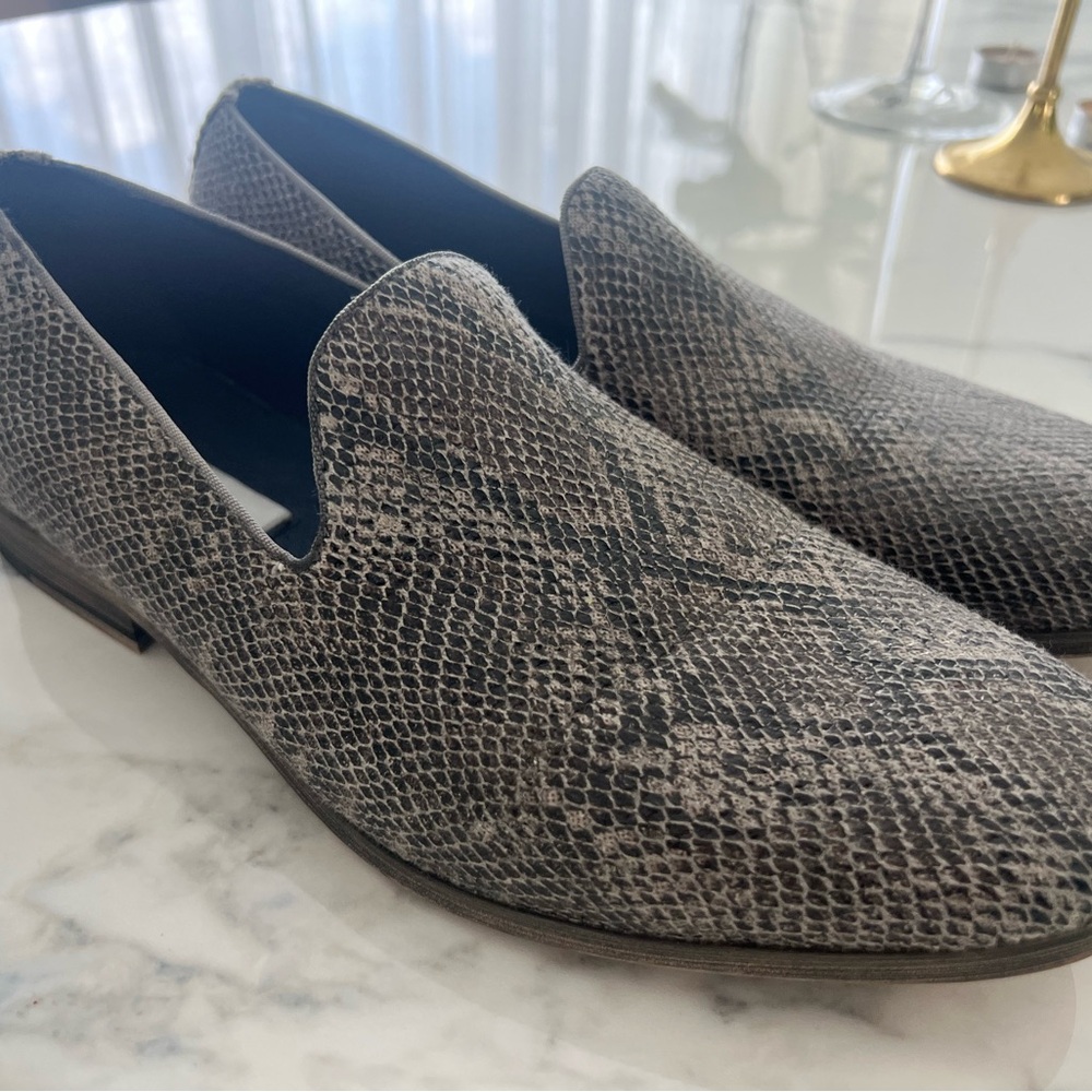 Beautiful and fashion shoes for Man✨